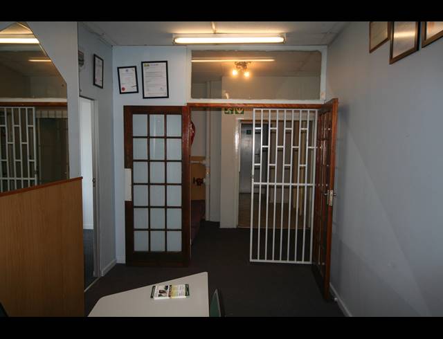 246M² OFFICE TO LET IN BELLVILLE CENTRAL